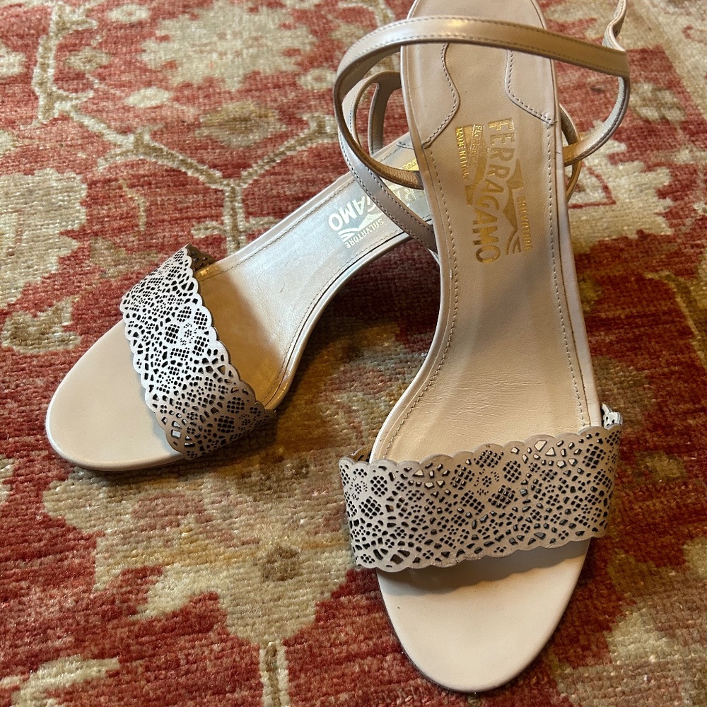 Salvatore Ferragamo nude 2” block heel size 10 B